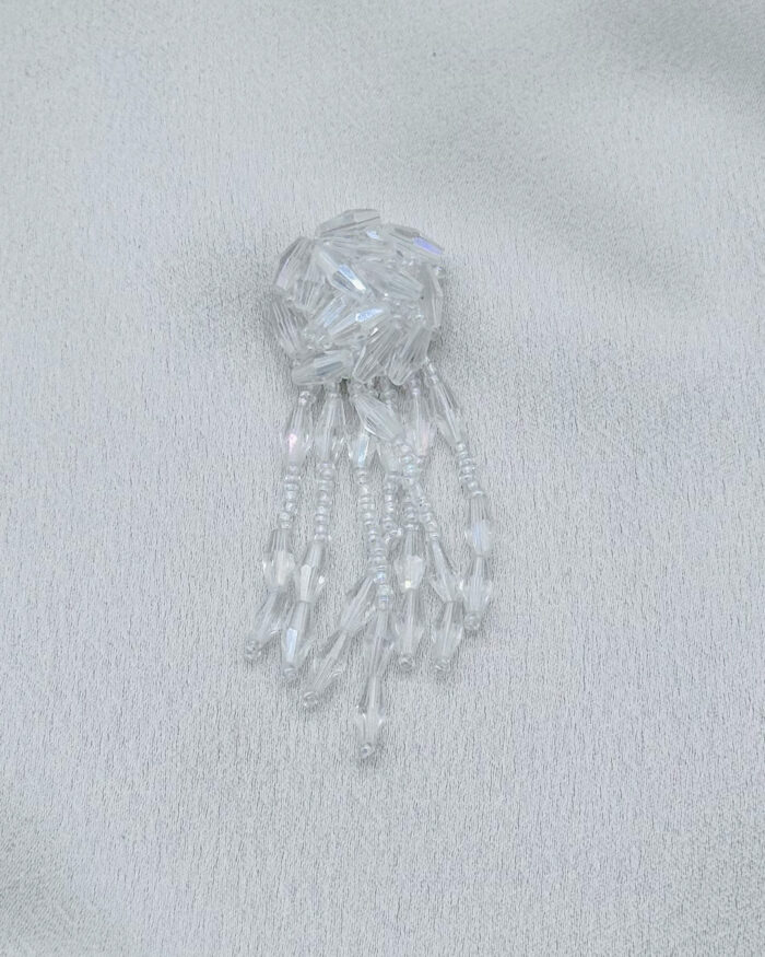 4x8 Arpa Kristal Ve Kum Boncuk İşlemeli Saçaklı Broş Gümüş - Görsel 1