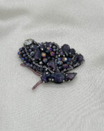 Kec_e Üzerine Cam taş İşlemeli Kuş Motifli Broş Aksesuar Moruüt